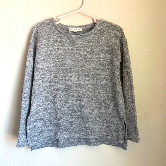 Copper Key gray top  - Picture 1 of 3